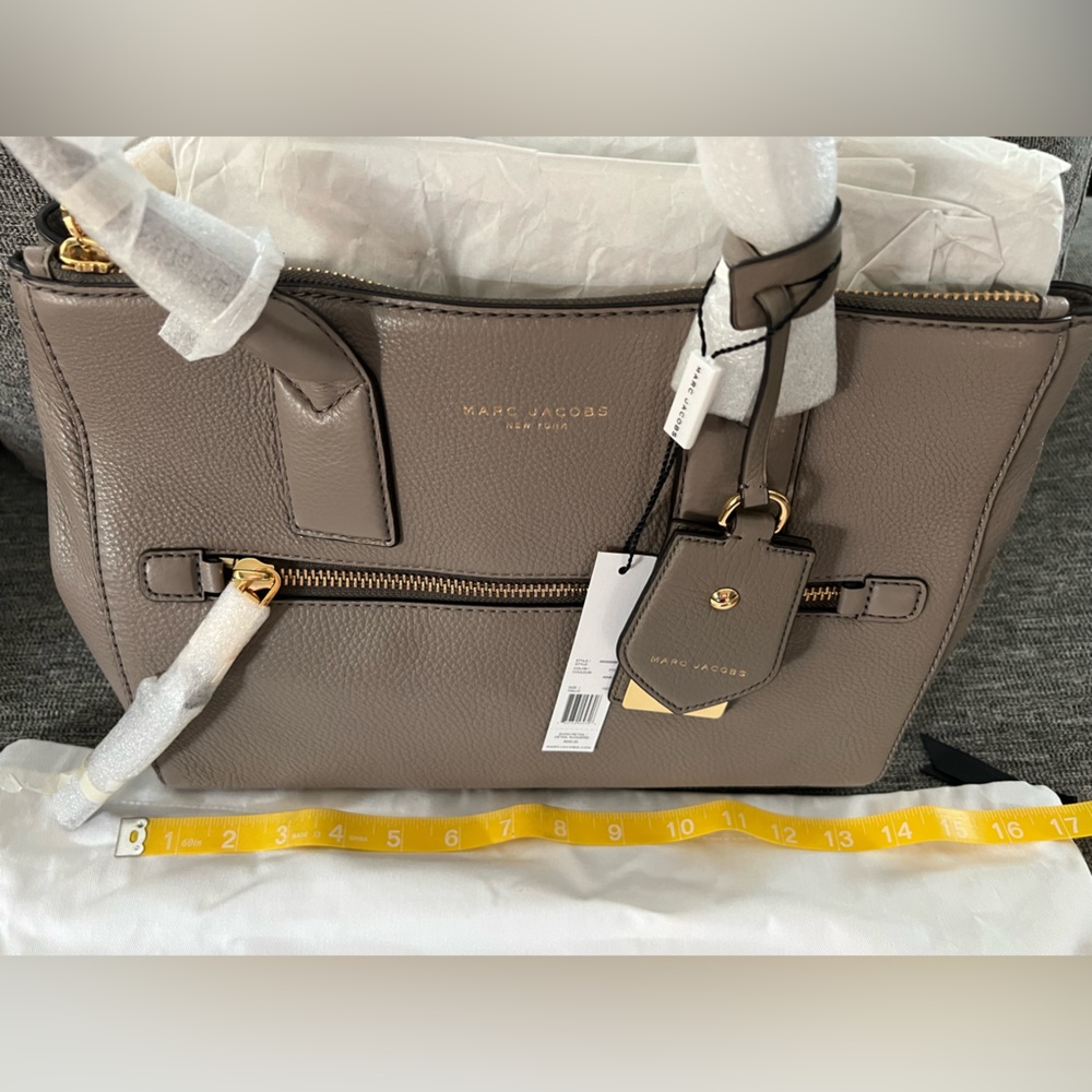 Marc Jacob Handbag. - Picture 10 of 12
